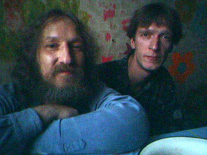 Папа Леша и Лева Меликсетян. 3 августа 2005 - день рождения Папы Леши. Квартира в Отрадном.