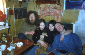 Папа Леша, Рената, Ира (Левина) и Лева Меликсетян. 1998-1999 г.