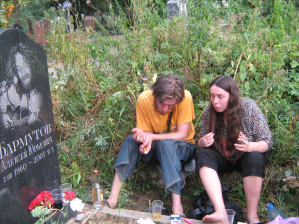 Галя Суматоха и Лева. Долгие разговоры про то, каким был Леша. И какая нынче жизнь.