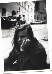 №231. Таллинн, 1990, герлушка с тусовки. Выложил Володя Борода
