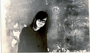 Билли, 1987-88, тусовочное место 'казарма' находившееся в полузаброшенном здании биржи в зарядье